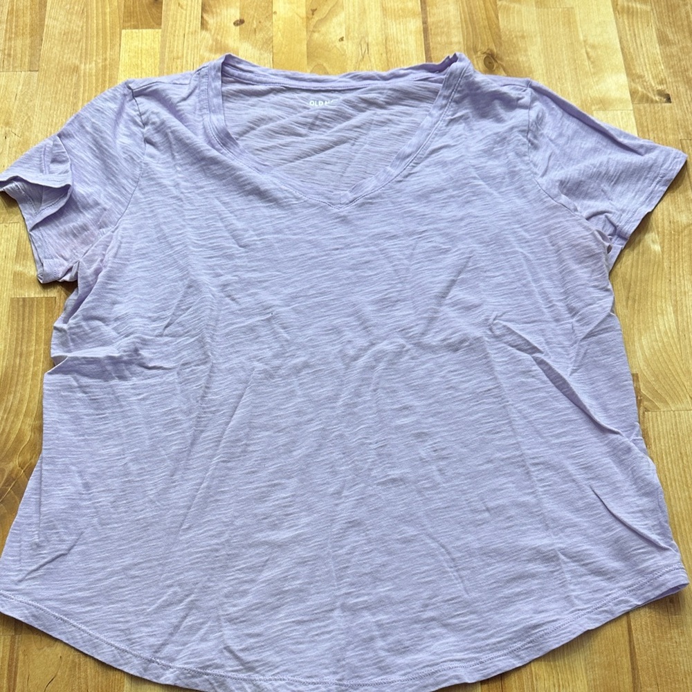 Old Navy Women's Light Purple V-Neck Tee